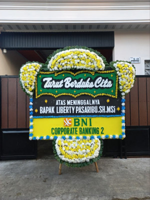 Papan Bunga Duka di Tarogong Kaler