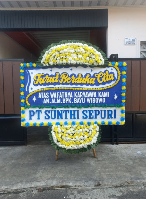 Papan Bunga Duka di Tarogong Kaler