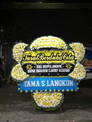 Papan Bunga Duka di Tarogong Kaler