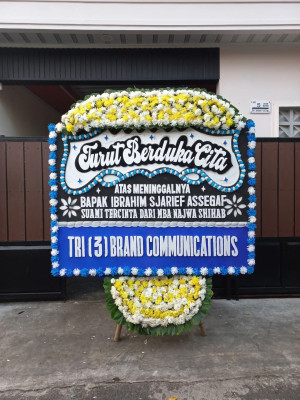 Papan Bunga Duka di Tarogong Kaler
